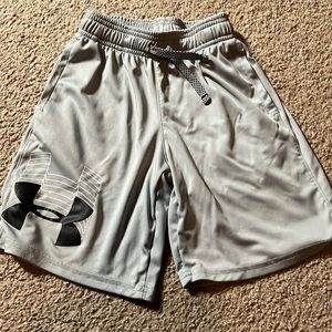 ‼️FINAL PRICE‼️ Under Armour Youth XS drifit short